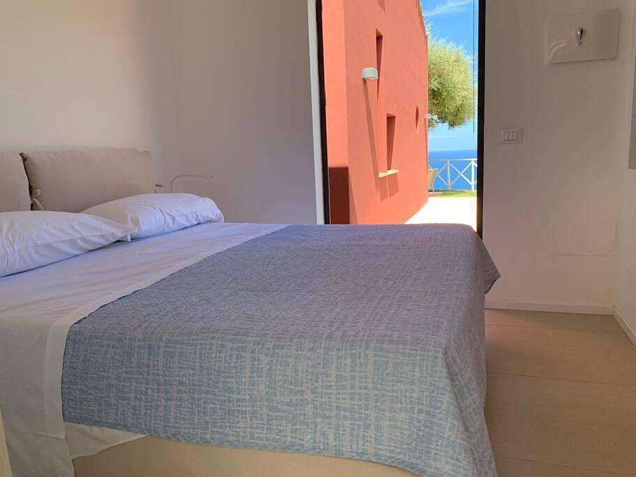 Villa in Sant'Ambrogio, Cefalù (Comune)