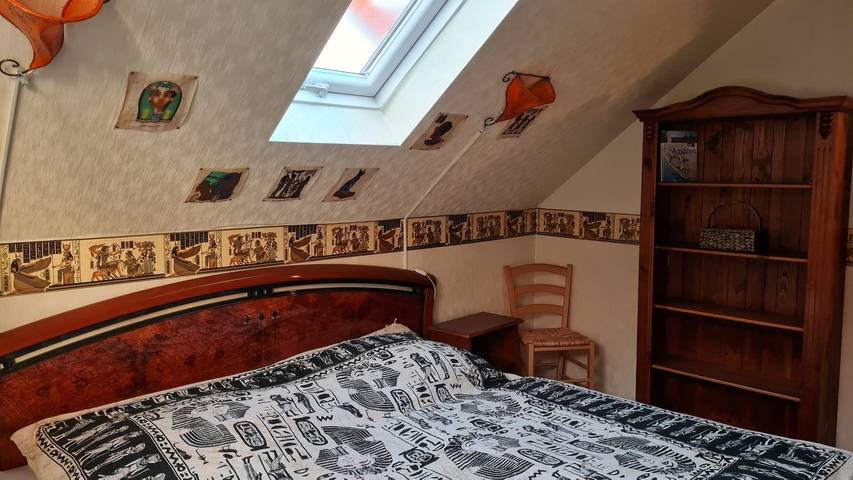 Ganze Ferienwohnung, Pension Kapellenstraße - Ferienwohnung  mit individueller Ausstattung - jedes Zimmer ist anders. Komplette Küche. in Erfurt, Thüringer Kernland
