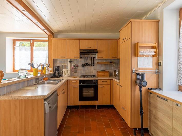 Ferienhaus für 6 Personen, mit Garten und Terrasse sowie Pool, kinderfreundlich in Burgund - 4
