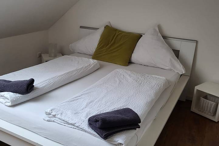Ganze Wohnung, Ferienwohnung gemütlich im Dg in Alzey, Landkreis Alzey-Worms
