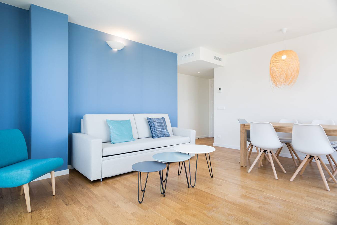 Apartamento entero, Apartamento de vacaciones para 6 personas con balcón/terraza in San Adrián del Besós, Barcelonés