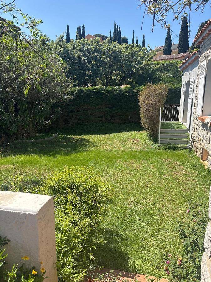 Location de vacances pour 16 personnes, avec jardin ainsi que vue et piscine dans Plage Le Pradon Carqueiranne - 4