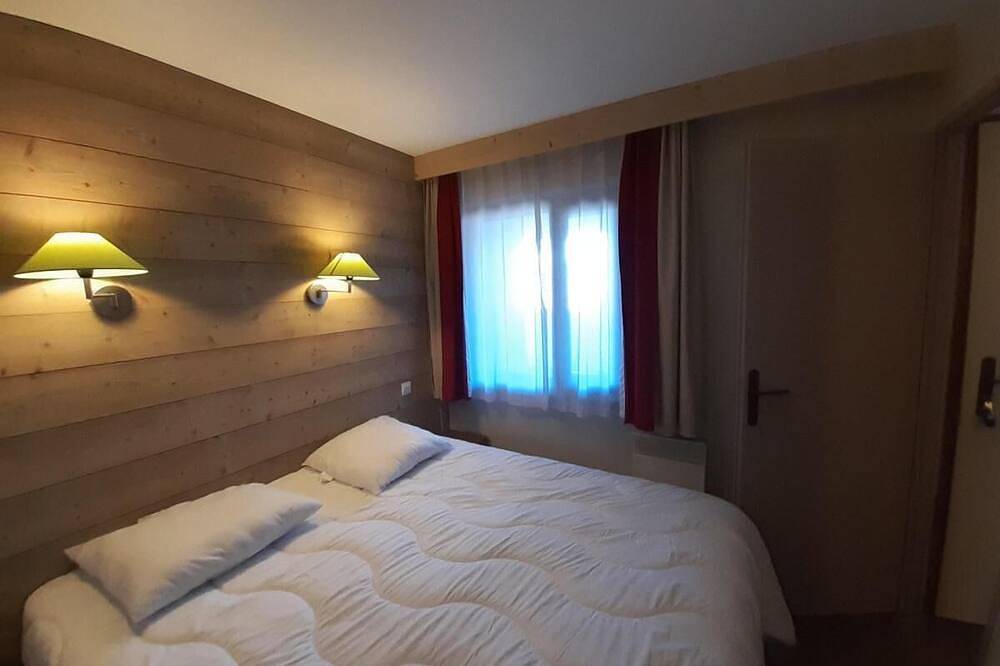 Ganze Wohnung, Bis 100m skipiste, 1te Etage, blick skipisten, balkon, fernseher, schließfach für die skier, 35m² in La Tania, La Perrière