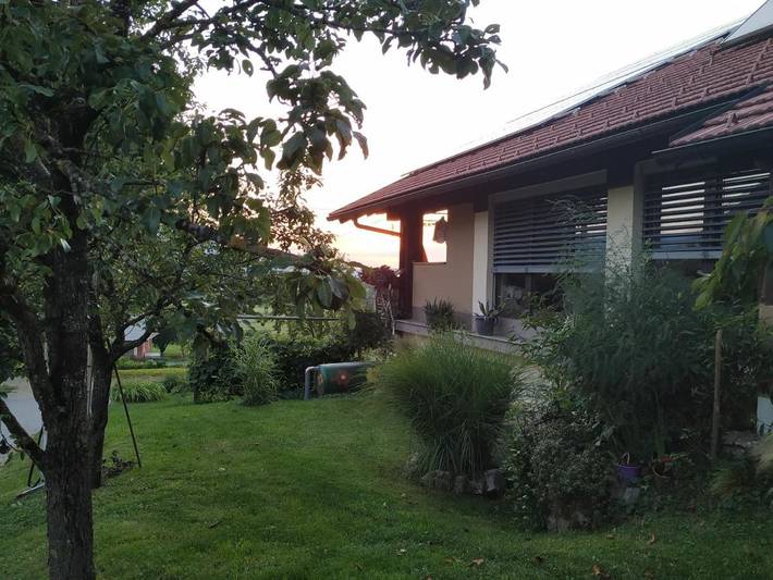 Appartement de vacances pour 4 personnes, avec Terrasse et Jardin ainsi que Vue sur le lac et Vue