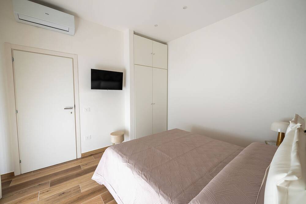 Maraf Rooms Minerva - Elegance and comfort near Pompeii in Torre Annunziata, Vesuvio National Park