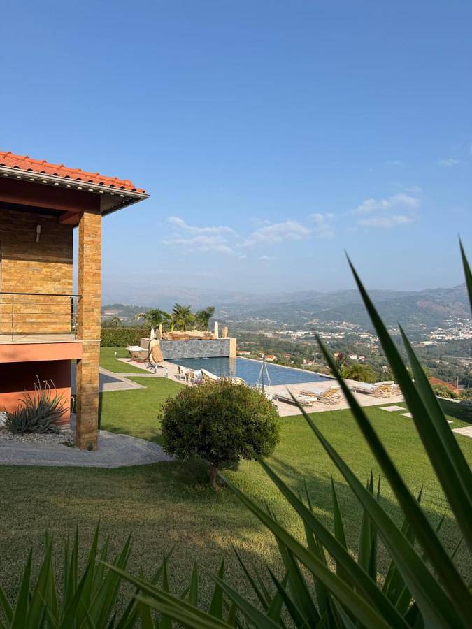 Location de vacances pour 4 personnes, avec jardin et piscine ainsi que sauna et vue dans Souto e Tabaçô - 2