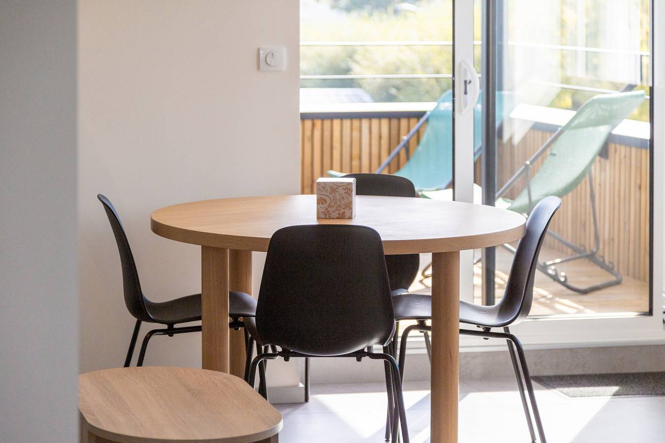 Entire apartment, Apartment 'Le Penfret' with Sea View, Shared Pool and Wi-Fi in La Forêt-Fouesnant, Côte de Cornouaille