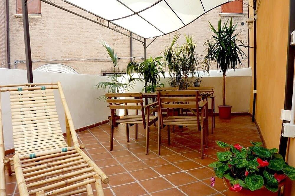 Ganze Wohnung, Neu renovierte Wohnung in der historischen mittelalterlichen Zentrum von Ferrara in Ferrara, Ferrara Provinz