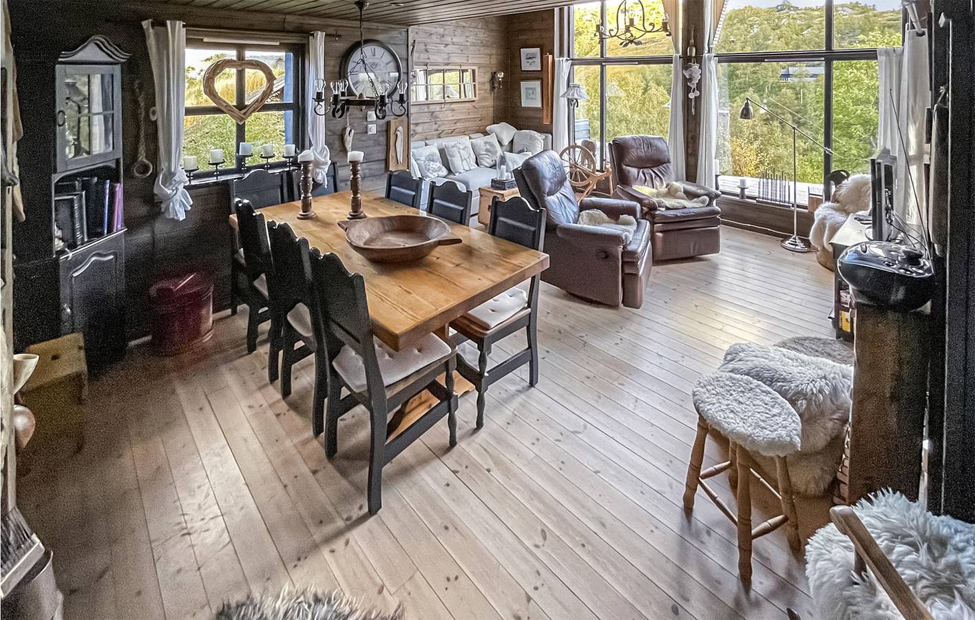 Ferienhaus für 10 Personen mit Garten in Åseral