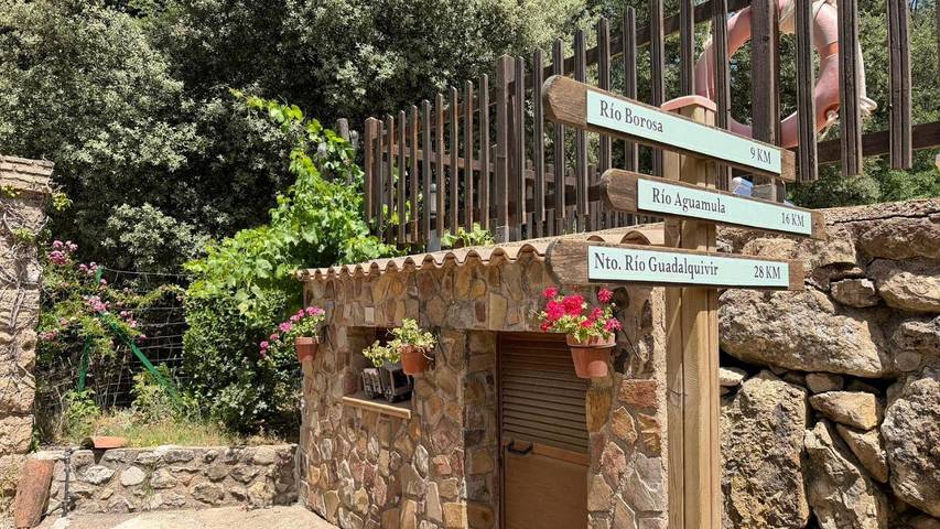 Chalet para 3 personas, con Balcón y Terraza además de Jardín y Piscina en Sierra de Cazorla - 3