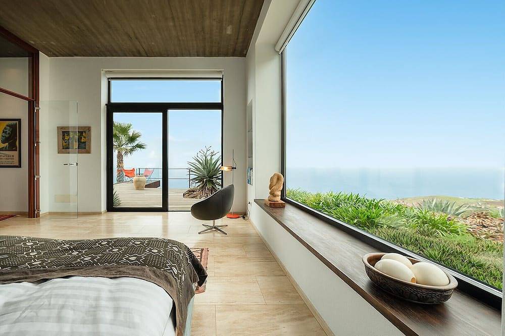 Villa Infinite Place \nmodern Bauhaus design villa with fantastic sea views in El Pino, Puntagorda