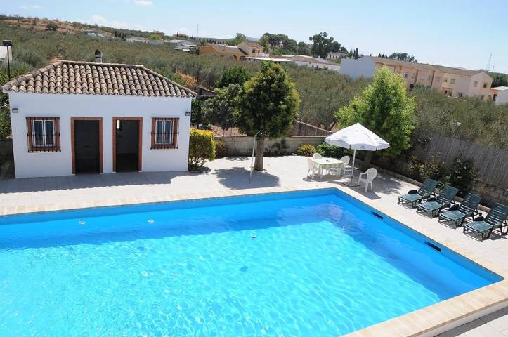 Chalet para 12 personas, con piscina además de jardín y vistas en Sierra Sur de Sevilla - 2
