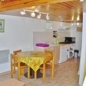 Gîte pour 6 personnes, avec terrasse à Le Chaffaut-Saint-Jurson - 3