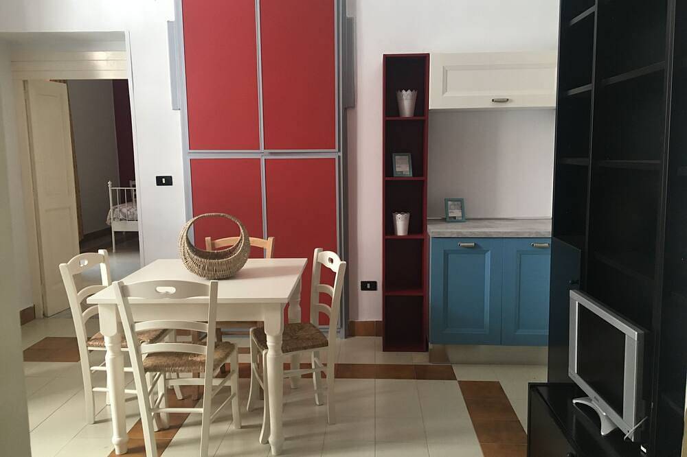 Geheel appartement, Palazzo sul Corso - Spacious apartment in the center of Brindisi in Brindisi, Salento