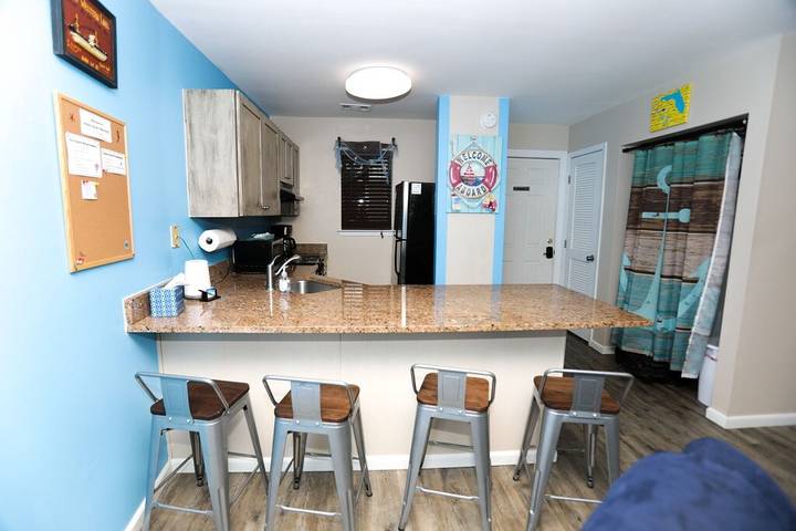 Vacation rental for 4 people, with balcony and pool in Seagrove Beach