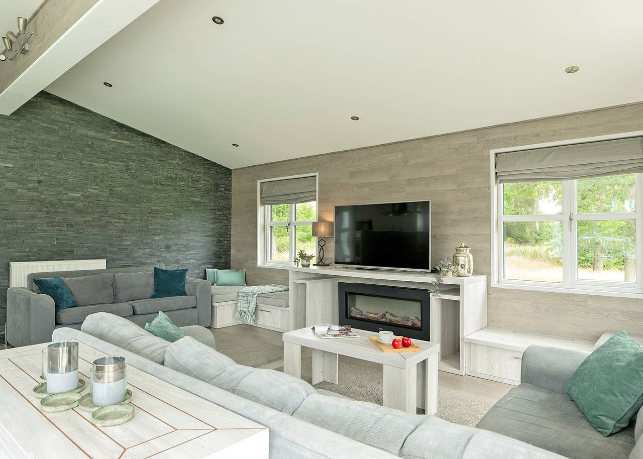 Elite Plus Spa Lodge 3 in Suffolk