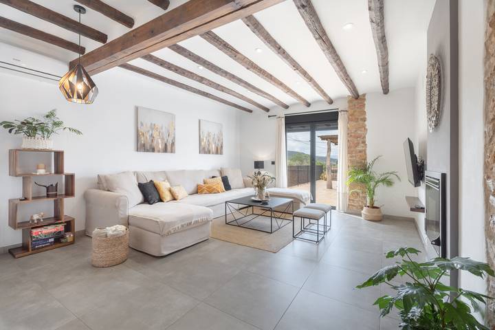 Casa rural para 15 personas, con piscina para niños y jardín, Familias con niños en Provincia de Castellón - 3