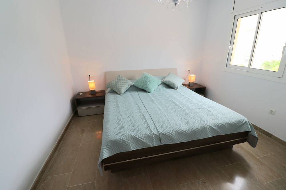 Villa Llevant Hot Tub, piscina, 400 metros de la playa A / C completo Wifi in Miami Playa, Costa Dorada