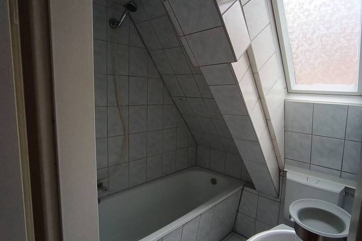 Ganze Wohnung, Cosy old Studio at Schlosspark in Wiesbaden, Südhessen