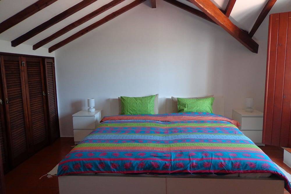 Harmonia Villa met internet op 150 meter van het strand in Praia do Farol, Vila Nova de Milfontes