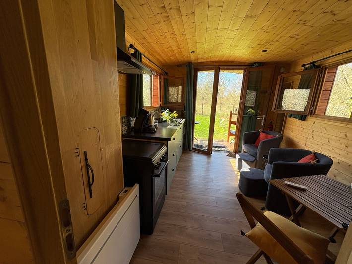 Gîte pour 2 personnes, avec jardin à Ardentes