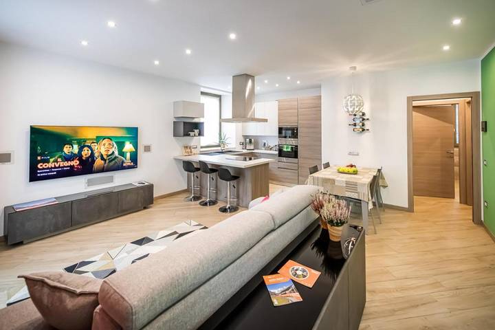 Appartamento per 6 persone, con Terrazza e Giardino a Tirano