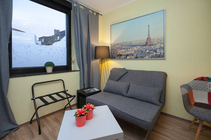 Ganze Ferienwohnung, Apartment Paris in Solingen, Bergisches Land