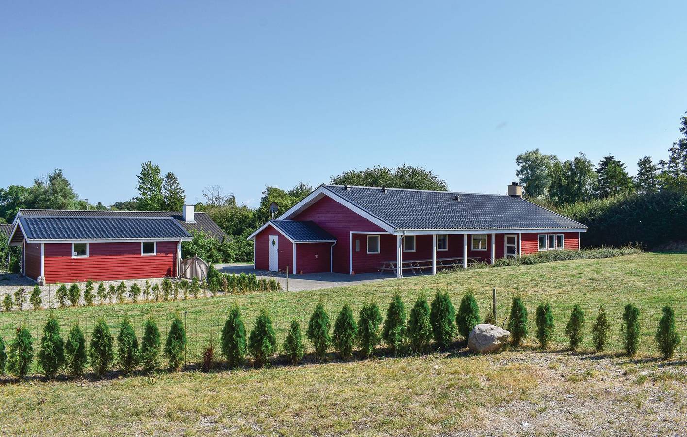 Feriehus for 14 personer med terrasse in Bukkemose, Humble