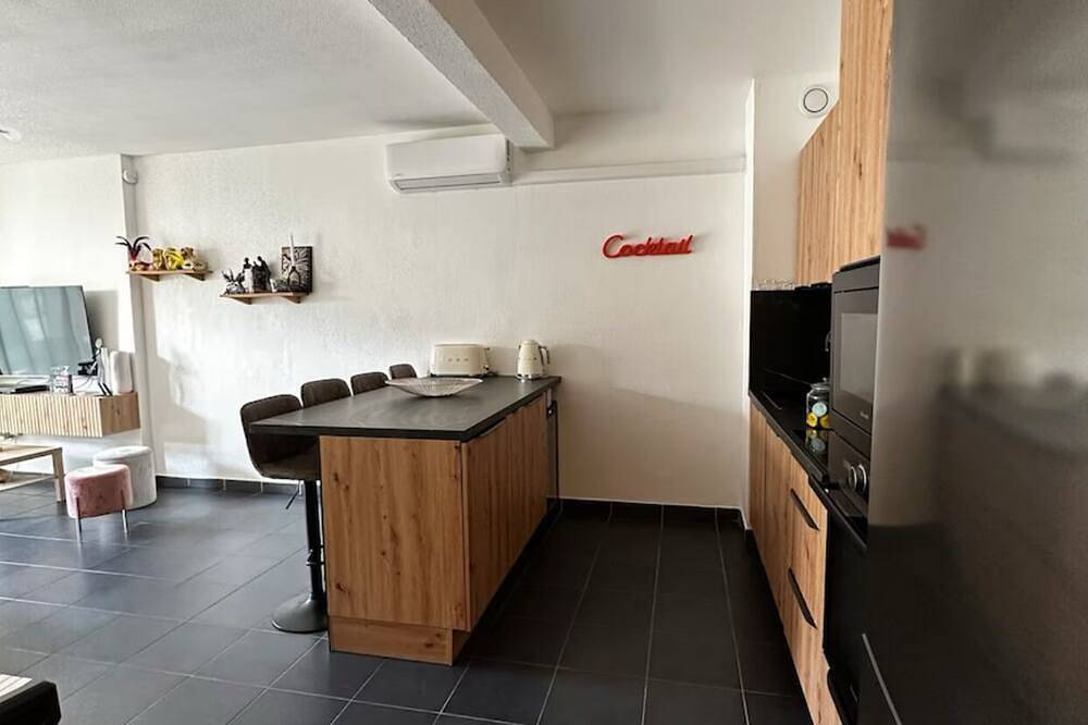 Entire apartment, Apartment near the city center and close to the sea in Peyrestortes, Perpignan region