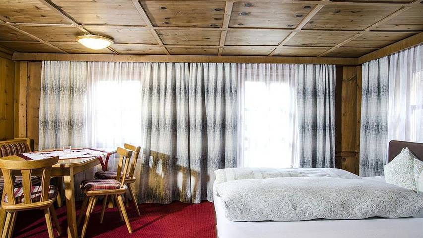 Ferienwohnung für 4 Personen, mit Sauna und Balkon in Ischgl - 2