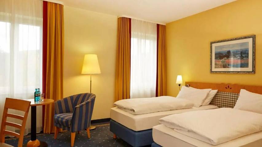 Ferienwohnung für 3 Personen, mit Terrasse und Garten sowie Pool und Sauna in Friedrichroda - 3