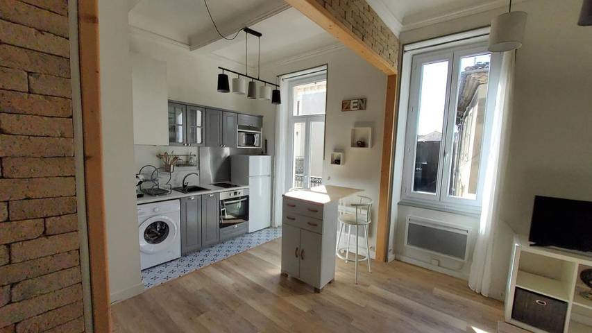 Gîte pour 2 personnes, avec Balcon dans Office De Tourisme D Ales