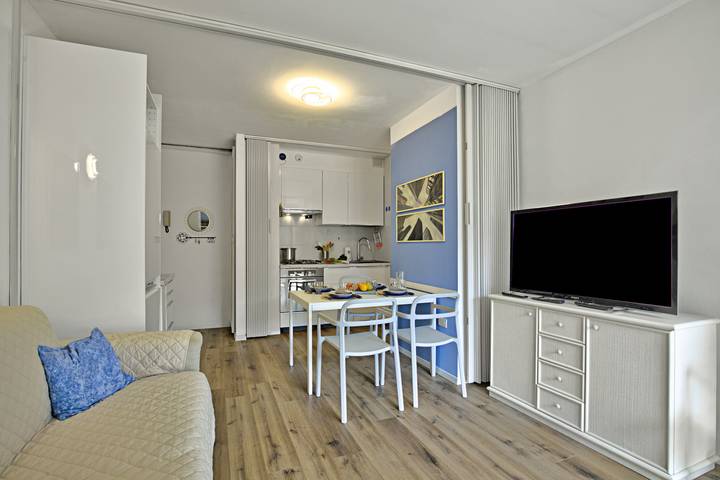 Gîte pour 4 personnes, avec piscine et balcon, adapté aux familles à Riva del Garda - 3