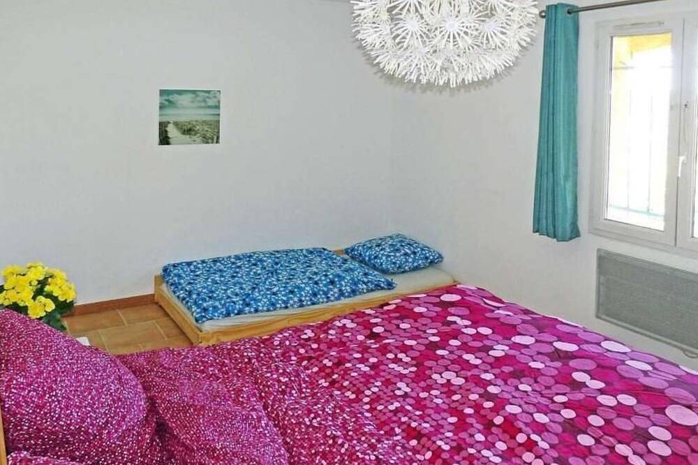 Villa Fleurie in Saint-Siffret, Nimes en omgeving