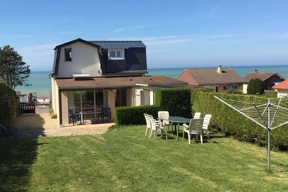Casa unifamiliar en terreno cerrado, vista al mar, playa 5 minutos, se admiten mascotas in Quiberville, Región de Dieppe