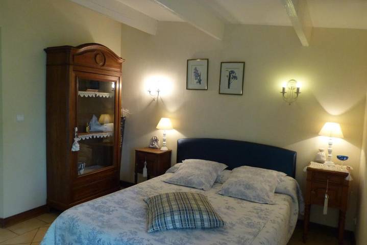Chambre d’hôte pour 2 personnes, avec vue ainsi que jardin et piscine - 1