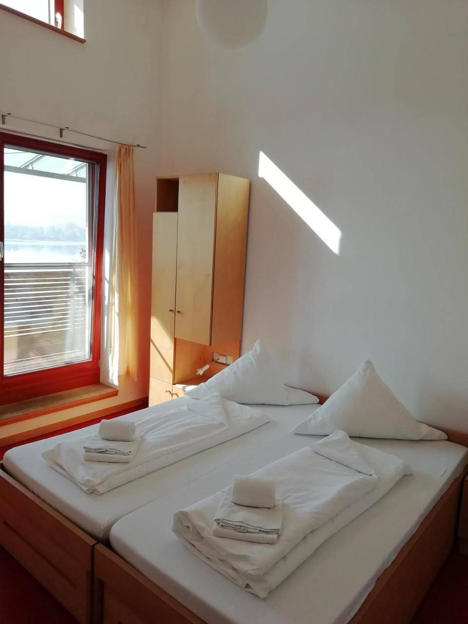 Triple Room with Balcony and Lake View in Radolfzell am Bodensee, Untersee
