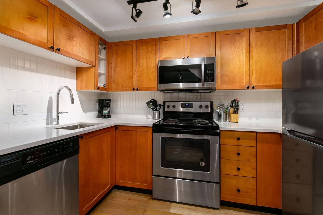 Geheel appartement, 2Br Townhome with private hot tub and pool. Gr 71 in Whistler, Whistler Blackcomb