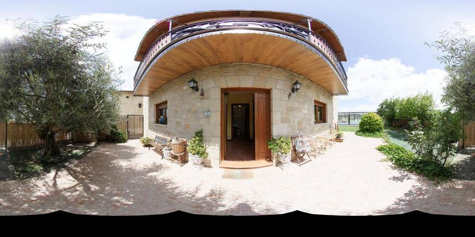 Casa de vacaciones para 16 personas, con jardín además de piscina y vistas, Se admiten mascotas en el País Vasco - 2