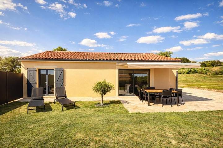 Villa pour 5 personnes, avec Terrasse ainsi que Jardin et Vue