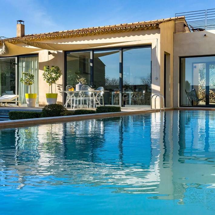 Chambre d’hôte pour 2 personnes, avec jardin ainsi que piscine et vue