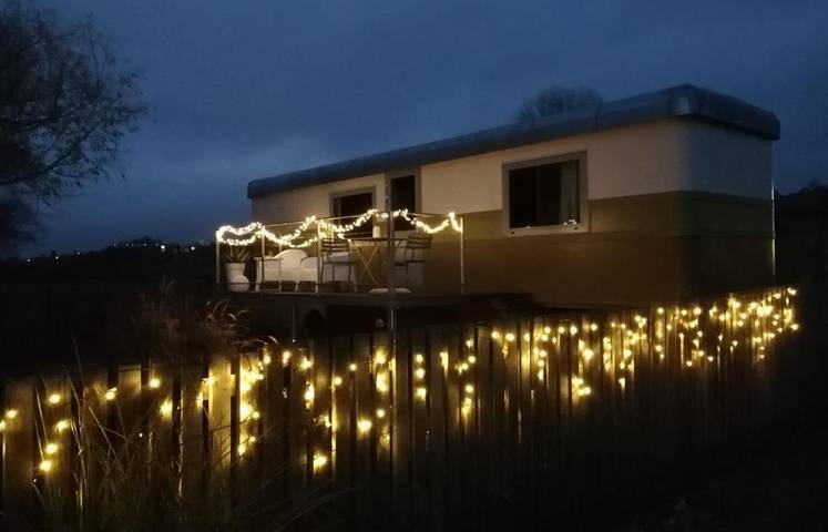 Maison d’hôte pour 2 personnes, avec terrasse ainsi que jardin et vue