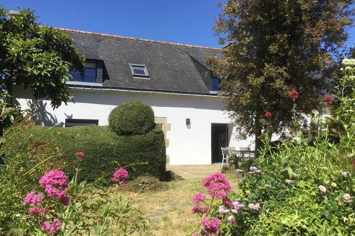 Gîte pour 7 personnes, avec jardin et terrasse, animaux acceptés dans Port de Brigneau