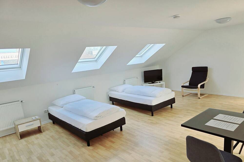 Ganze Wohnung, Deluxe Doppelzimmer Apartments Efde Gmbh -  Allee 41 Apartment 41 in Heilbronn, Kurpfalz