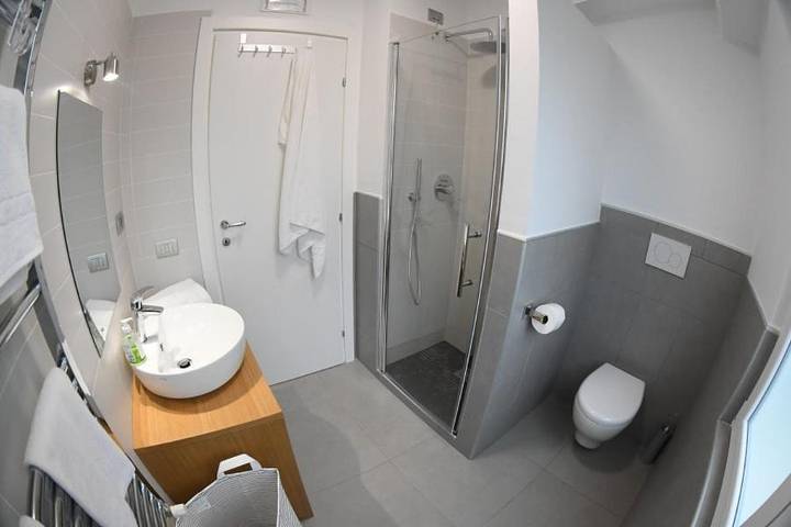 Location de vacances pour 2 personnes, avec Terrasse ainsi que Jardin et Vue à Fregene - 3