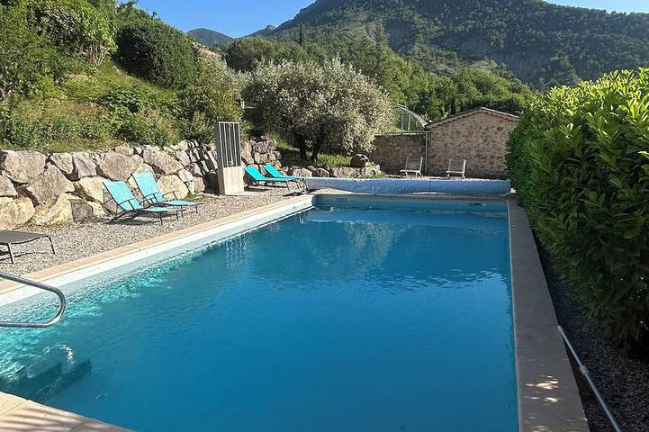 Location de vacances pour 4 personnes à Les Pilles