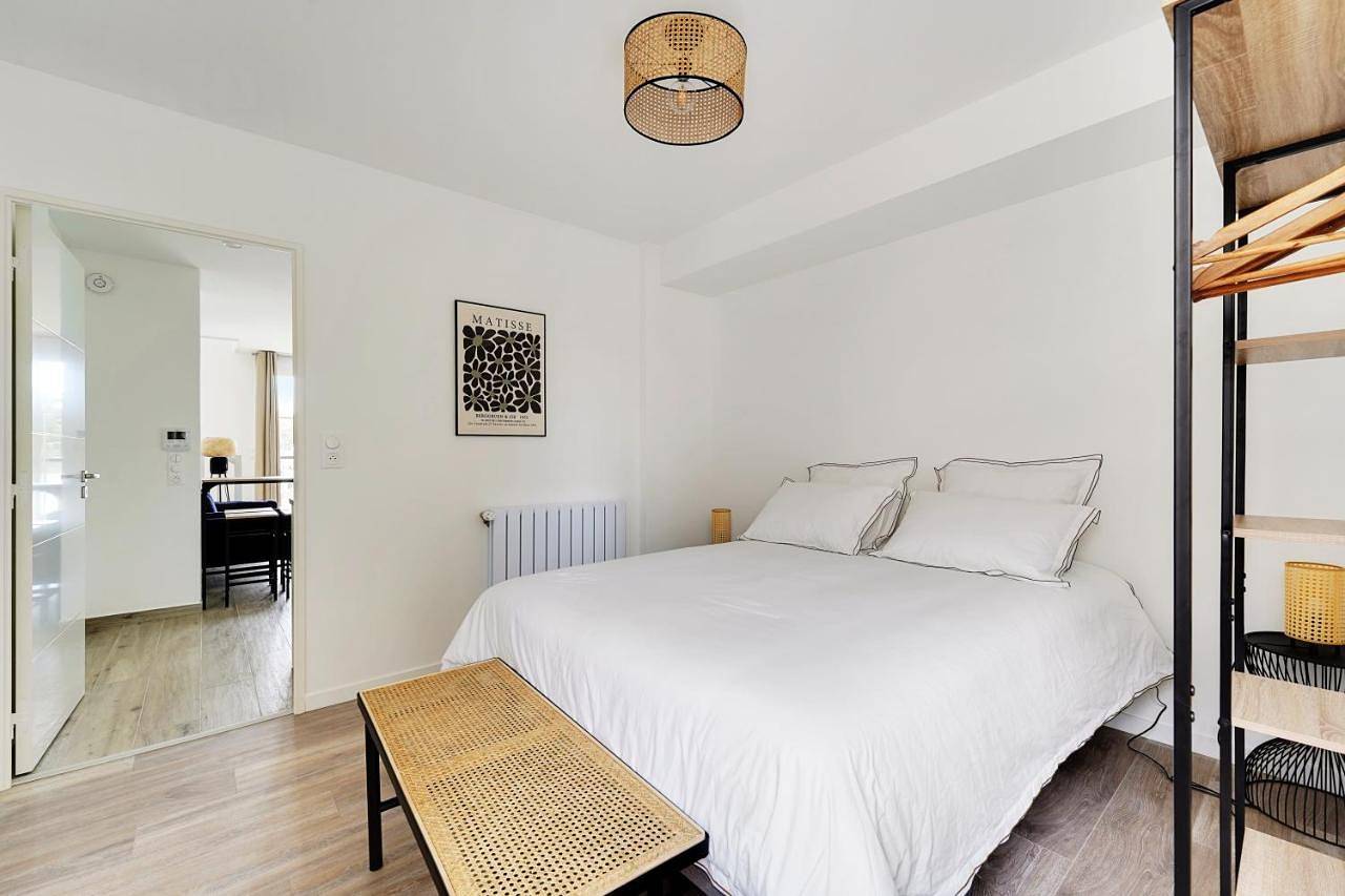 Appartement entier, La Résidence Alpha Viroflay 302 - Duplex 2 chambres - 5 pers in Viroflay, Yvelines