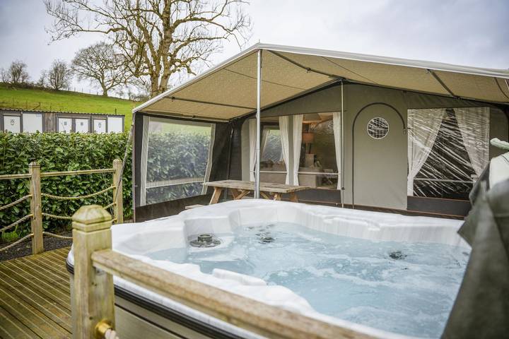 Luxus-Zelt für 7 Personen, mit Whirlpool in Wales - 2