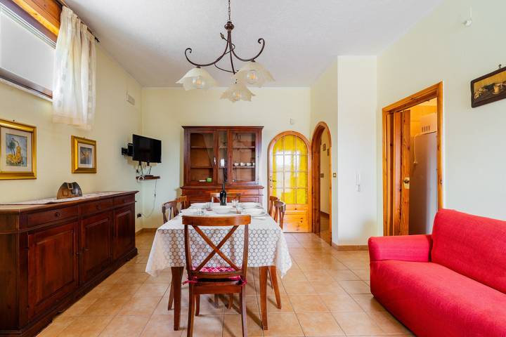 Hel lejlighed, Apartment 'Appartamento Maria' with Private Terrace, Wi-Fi and Air Conditioning in Racale, Taranto-bugten