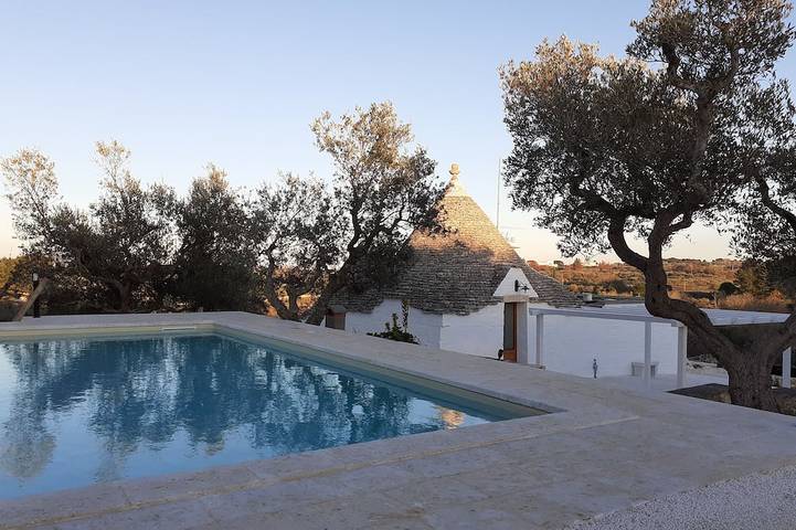 Trullo per 6 persone, con terrazza e giardino, con animali domestici ad Alberobello